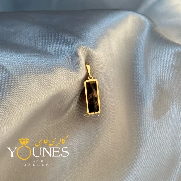 آویز طلا سنگ مرمر صورتی